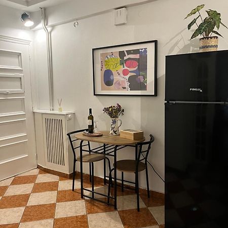 Quiet Apartment With Garden View In Kolonaki Athens Exterior photo